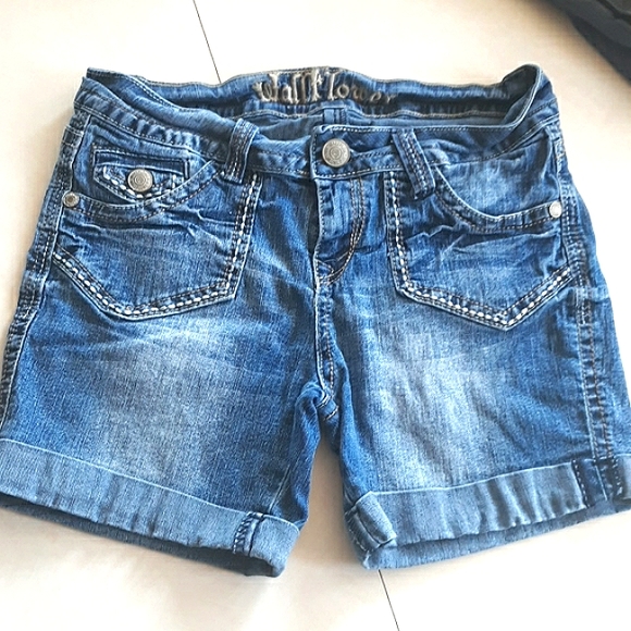 Wallflower Pants - ♦️ Wallflower Stretchy Bermuda Shorts